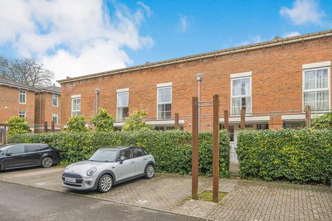 14 Thistledown Close, Winchester, SO22 5HZ