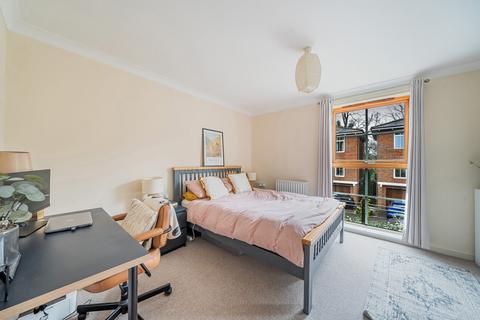 14 Thistledown Close, Winchester, SO22 5HZ