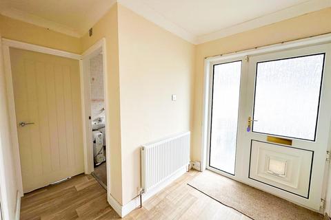 2 bedroom bungalow for sale, Kings Drive, Bradford