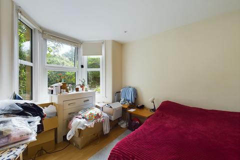 2 bedroom flat to rent, Swallowfield Road, Greenwich