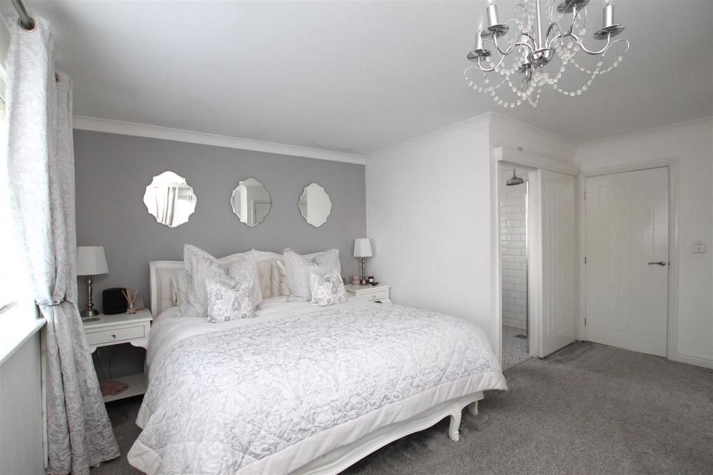 Bedroom One - b.JPG