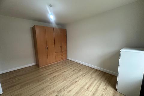 2 bedroom ground floor maisonette to rent, Handel Way, Edgware HA8