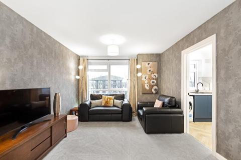 2 bedroom flat for sale, Ellesmere Court, Burnt Ash Hill, London