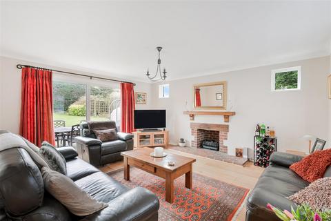 3 bedroom detached house for sale, Colman Close, Epsom Downs