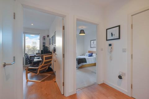 1 bedroom apartment for sale, at 7 Neap Court, 32 Navigation Road, London E3