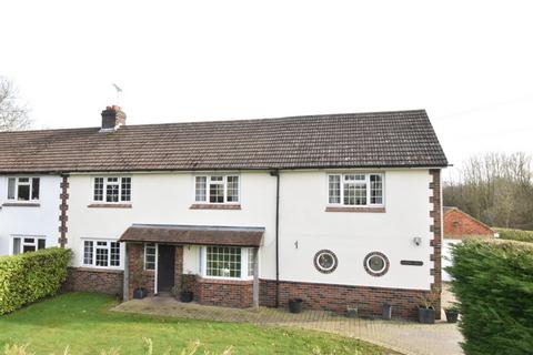 4 bedroom semi-detached house for sale, Headcorn Road, Lenham, ME17