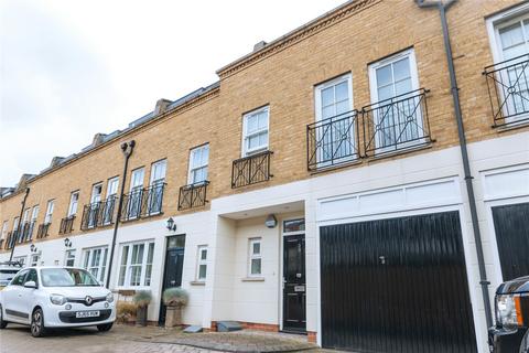 Denning Mews, London, SW12