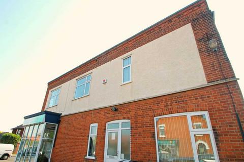 Property to rent - High Road West, Felixstowe IP11