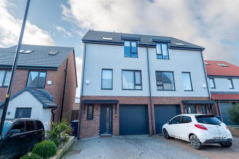 4 bedroom semi-detached house for sale, St Lawrence Place, Hall Farm, Sunderland