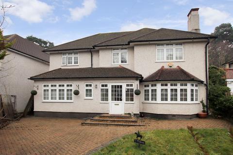 4 bedroom detached house for sale, Pinewood Close, Shirley