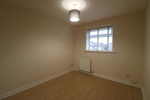 2 bedroom flat to rent, Greenlaw Crescent, Paisley, PA1 3RT
