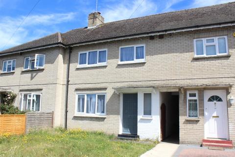 4 bedroom terraced house to rent, Larchwood Drive, Englefield Green TW20