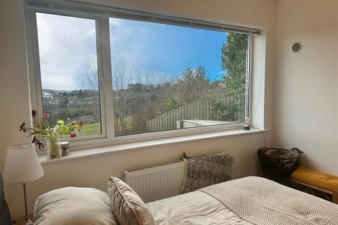 1 Ashlar Grove, Queensbury, Bradford, BD13 2SP
