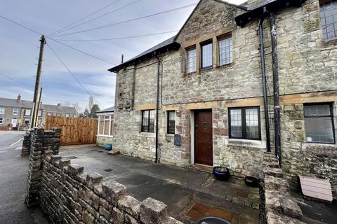 2 bedroom end of terrace house to rent, New Cottage, Pen-y-Fai CF31