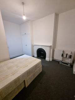 1 bedroom flat to rent, High Road, London N22