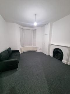 1 bedroom flat to rent, High Road, London N22