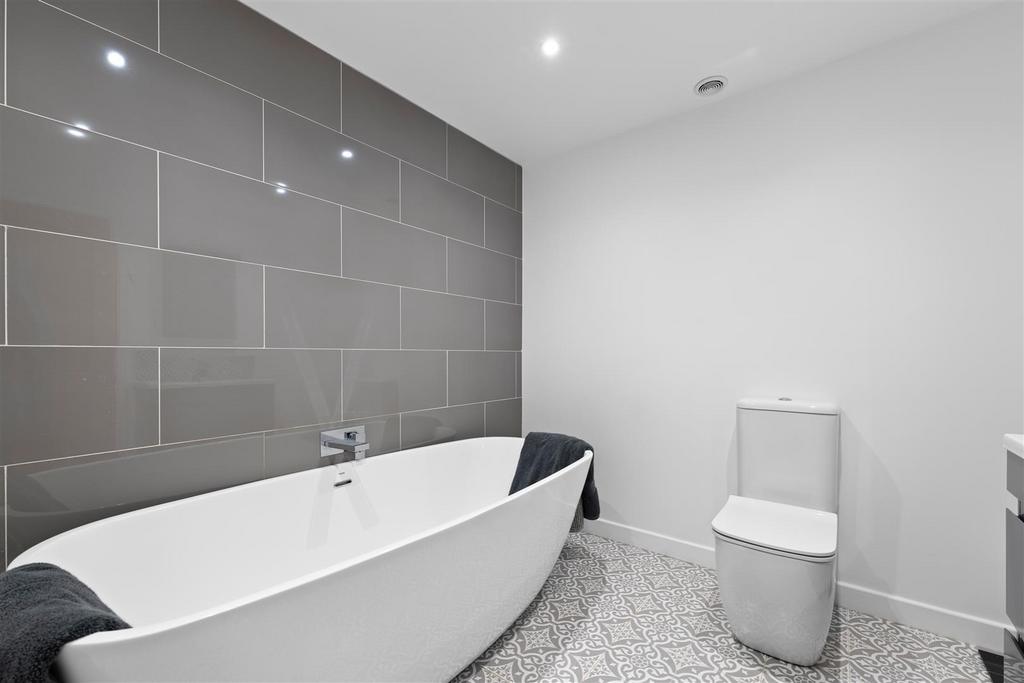 Ensuite bathroom
