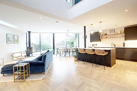 32 Ashlyns Road, Berkhamsted, HP4 3BL