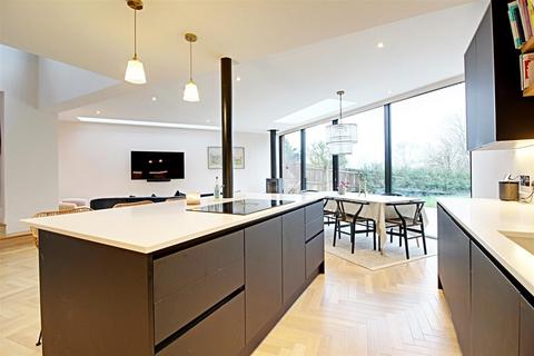 32 Ashlyns Road, Berkhamsted, HP4 3BL