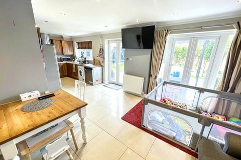 10 Boldon Lea, Boldon Colliery, NE35 9BT