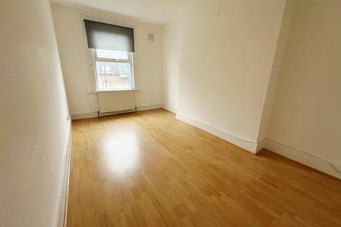 1 bedroom flat to rent, Harrow Road, Maida Vale, W9