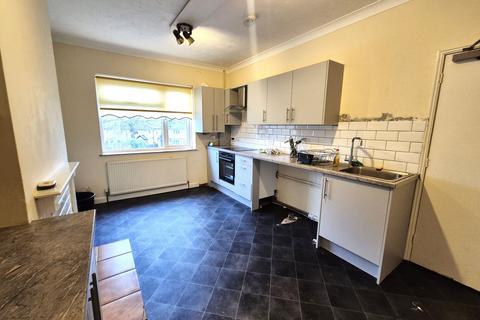 1 bedroom maisonette to rent, Whitehouse Common Road, Sutton Coldfield B75