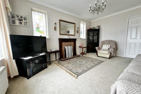 2 bedroom bungalow for sale, Maycroft Avenue, Poulton-Le-Fylde FY6