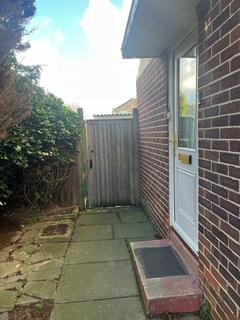1 bedroom flat to rent, Bradfield Drive , Barking , IG11