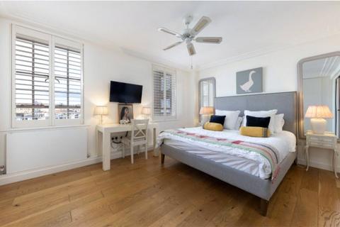 3 bedroom apartment to rent, Chelsea Manor Street, London, SW3