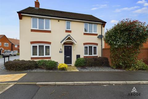 3 bedroom detached house for sale, Upton Drive, Burton-On-Trent DE14