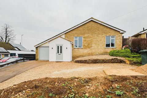 3 bedroom detached bungalow for sale, Danvers Road, Broughton, OX15