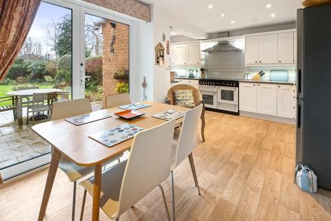 20 Ashdene Close, Sutton Coldfield, B73 6HL