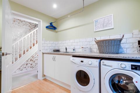 20 Ashdene Close, Sutton Coldfield, B73 6HL