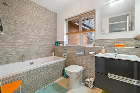 20 Ashdene Close, Sutton Coldfield, B73 6HL