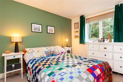 148 Varsity Drive, Twickenham, TW1 1AL