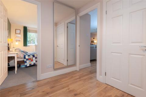 148 Varsity Drive, Twickenham, TW1 1AL