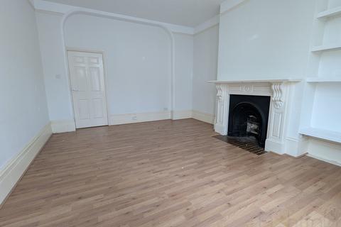 1 bedroom flat to rent, Upper Rock Gardens, Brighton