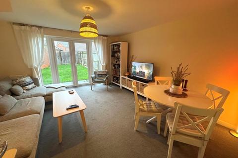 2 bedroom house to rent, Sandringham Avenue, Stratford-Upon-Avon CV37