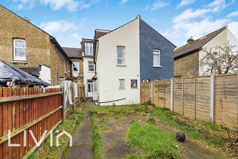 8 Stuart Road, Thornton Heath, CR7 8RA