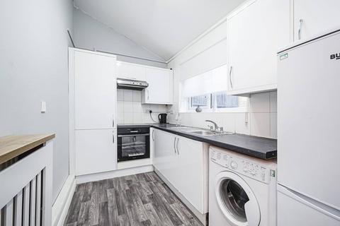 25 Samuel Close, London, E8 4SG