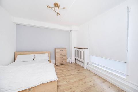 25 Samuel Close, London, E8 4SG