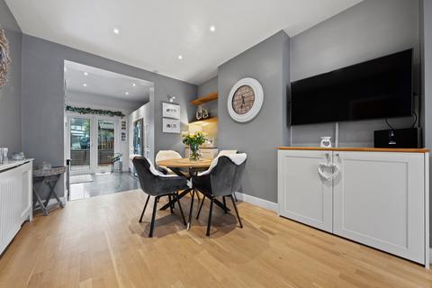 4 bedroom end of terrace house for sale, Bridgewood Road, Worcester Park KT4