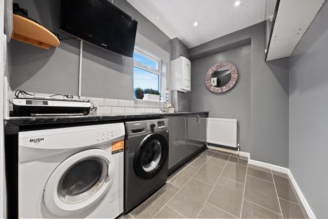 132 Bridgewood Road, Worcester Park, KT4 8XS