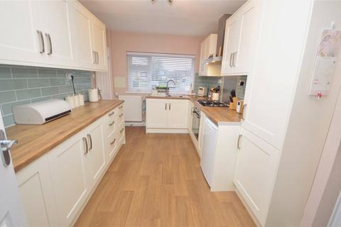 2 bedroom bungalow for sale, Truro Gardens, Luton, Bedfordshire, LU3