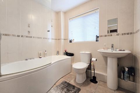 1 bedroom terraced house to rent, Broad Oaks, Wickford, Essex