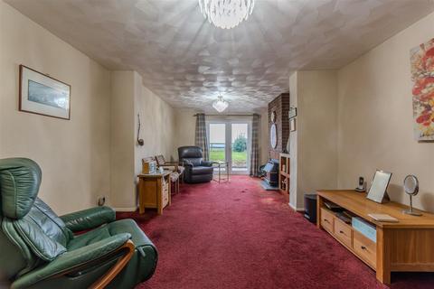 61 Brynglas, Hollybush, Cwmbran, NP44 7LH