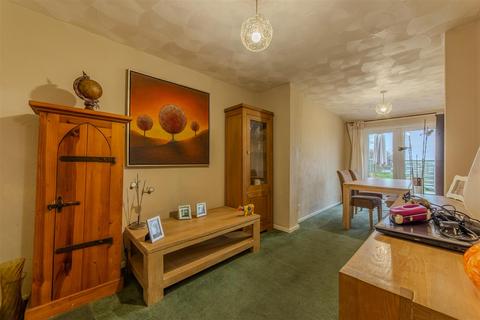 61 Brynglas, Hollybush, Cwmbran, NP44 7LH