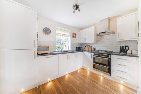 1 Cadbury Crescent, Exeter, EX1 3GG