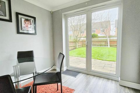 49 Eaton Close, Hatton, Derby, DE65 5ED