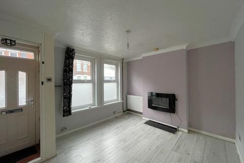 4 bedroom end of terrace house for sale, Gladstone Road, Folkestone, CT19 5NQ